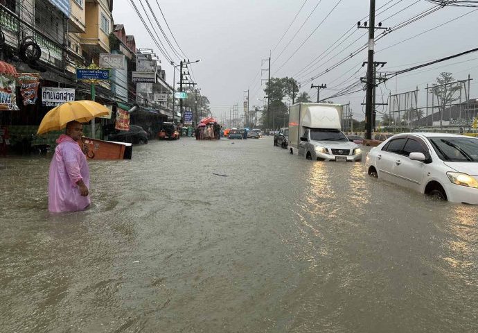 Flooding continues in 5 southern provinces