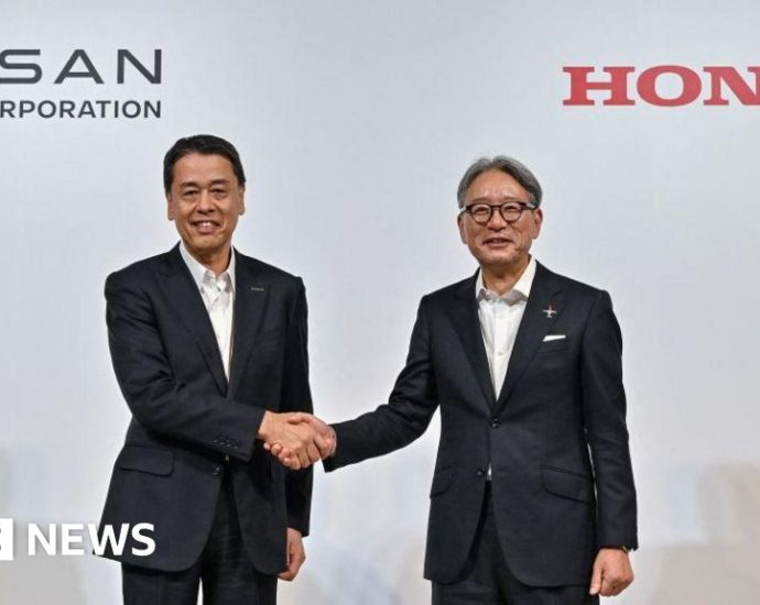 Japanese car makers Honda and Nissan in merger talks, reports say