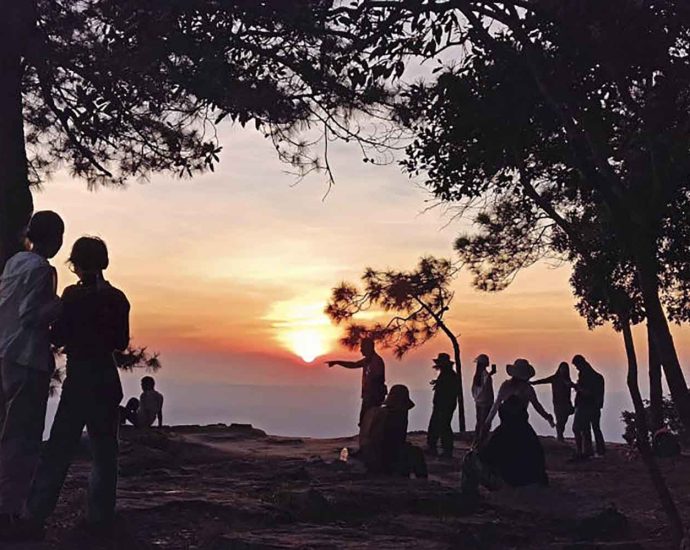 Northern Thailand’s Phu Kradueng park reopens after tourist death