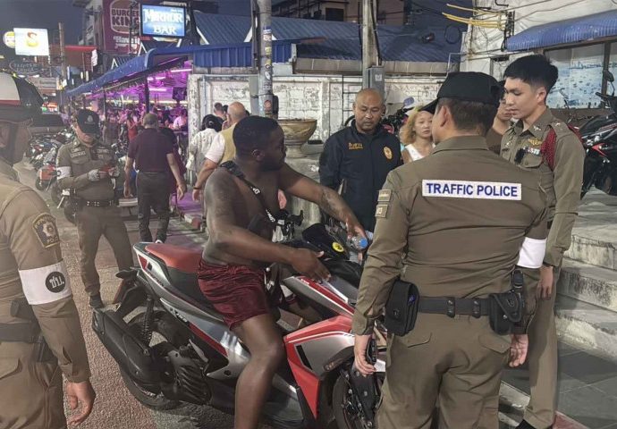 Pattaya visitor swallowed traffic ticket