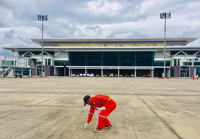 Roads to Nakhon Si Thammarat airport flooded