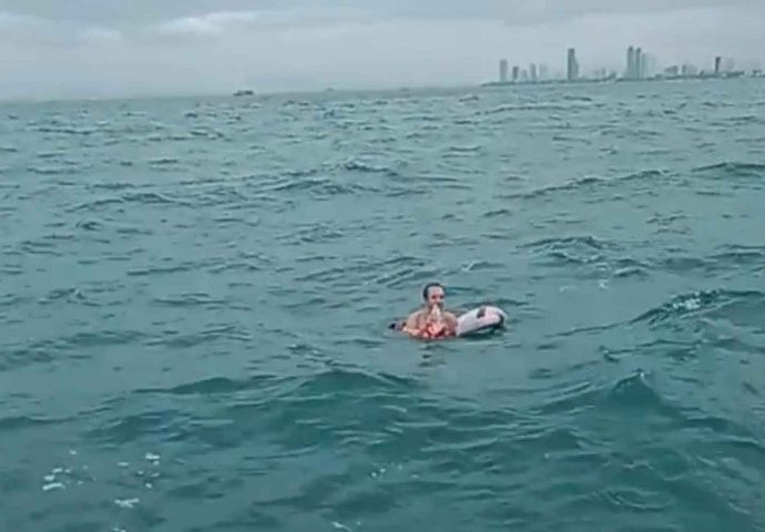 Russian man found naked in sea between Pattaya and Koh Lan