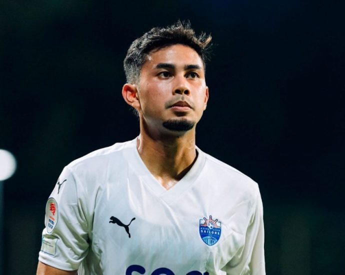 Singapore footballer Adam Swandi retires at 28 due to heart condition