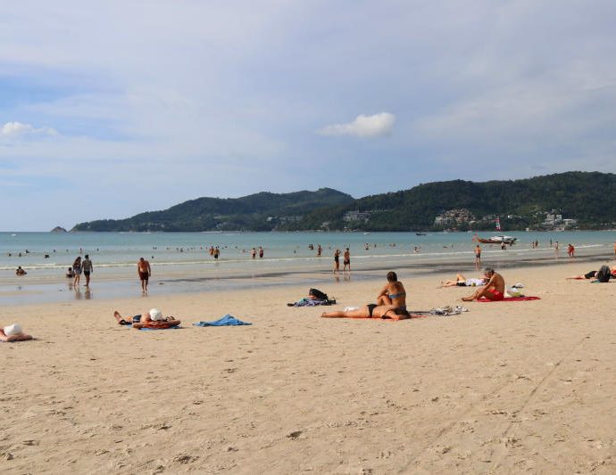 Singaporean dies after massage on Phuket beach