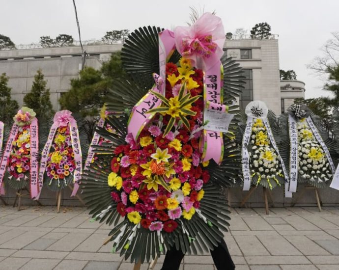 South Korean president fails to appear before corruption watchdog