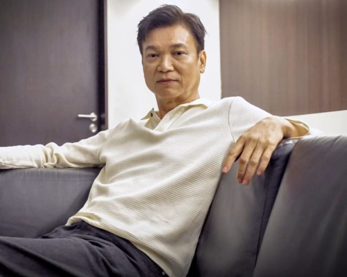 Veteran actor Xie Shaoguang starring in Chinese drama Last Hurrah with Chen Hanwei, premiering in late 2025