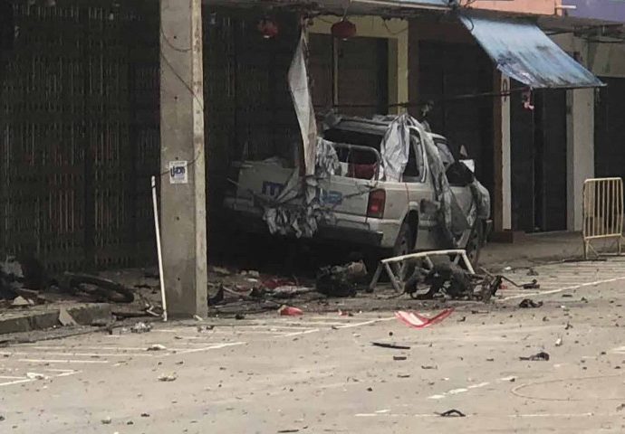 Bomb near police station injures 10 rangers