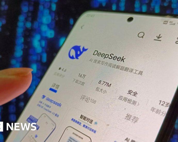 DeepSeek: Chinese AI model overtakes ChatGPT to top app charts