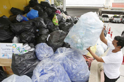 Full plastic import ban faces hurdles