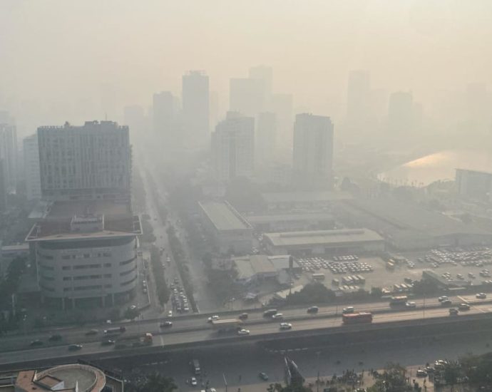 Hanoi declared world’s most polluted city, authorities seek action