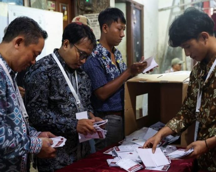 Indonesia court says vote threshold for presidential candidates not legally binding