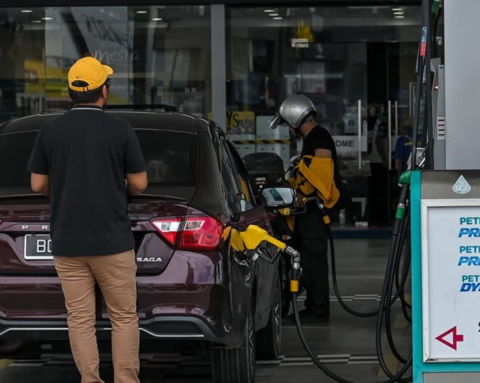 Johor deploys 200 officers to crack down on sale of subsidised RON95 fuel to foreign vehicles during Chinese New Year