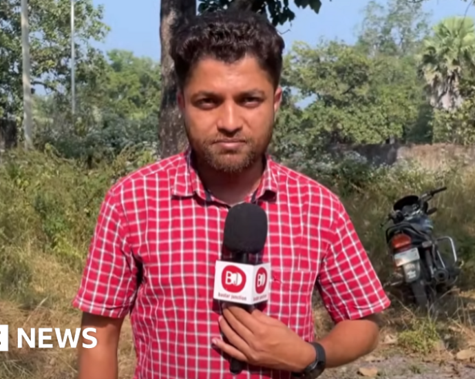 Mukesh Chandrakar: Body of missing Indian journalist found in septic tank