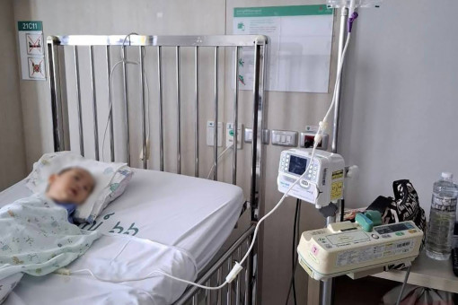 Netizens unite to help Thai child with rare disease