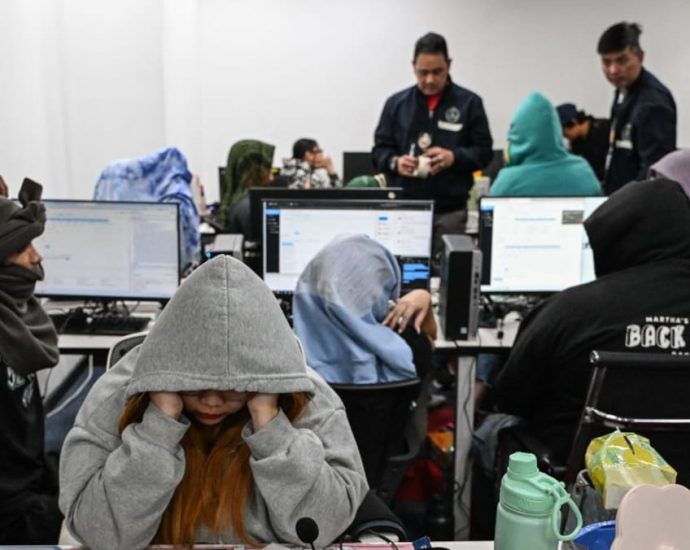 Philippines arrests 100 suspects in online scam farm raid