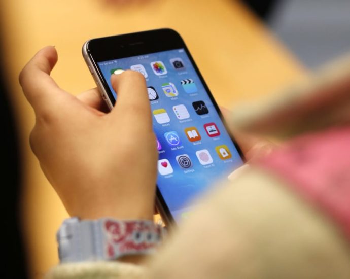 Screen use guidelines in schools are a start, but parents play a crucial role: Experts