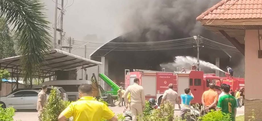 Bomb explodes at garbage truck depot in Narathiwat