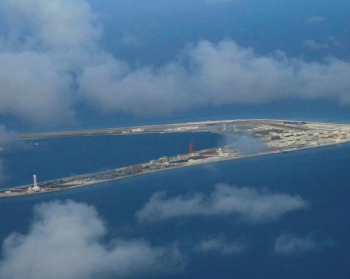 China military drove away Philippine aircraft near Spratly Islands