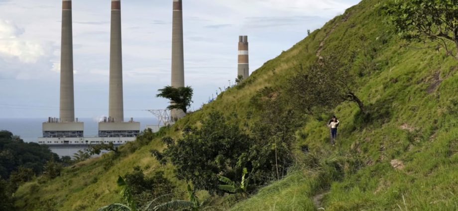 Indonesia industrial coal power plans undercut emissions pledge: Report