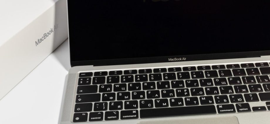 IT help desk engineer who sold stolen Apple devices gets jail