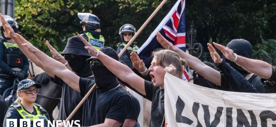 Mandatory jail for Nazi salutes under new Australia laws