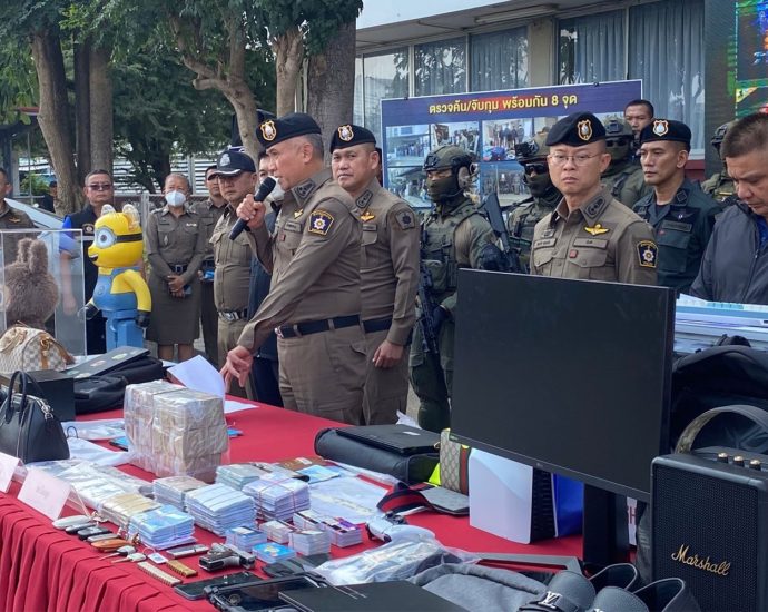 Police take down billion-baht gambling operation