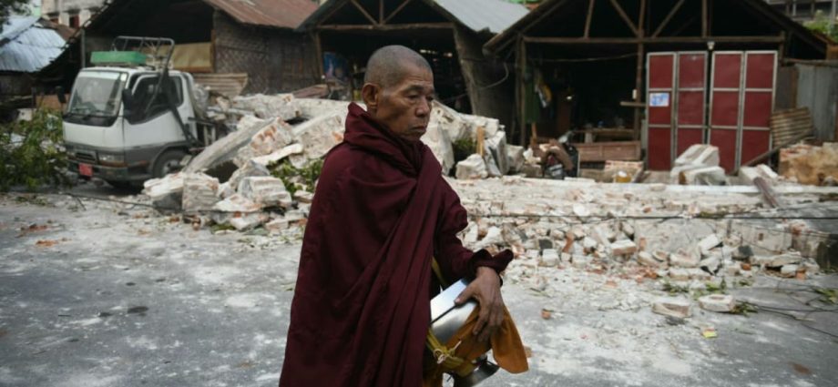 Aftershocks rattle Mandalay as rescuers search for survivors in Myanmar quake