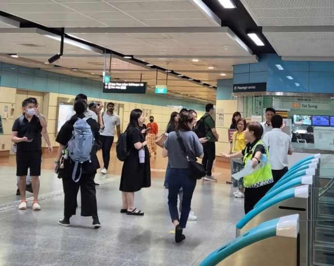 Circle Line services back to normal after delays due to train fault