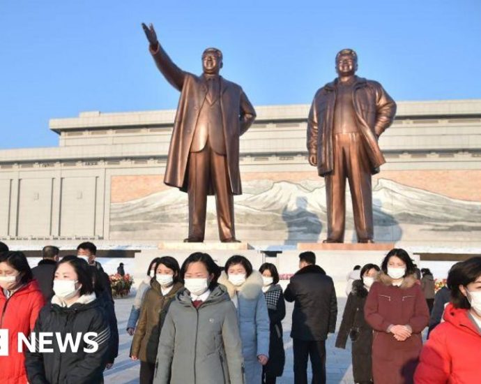 North Korea halts tourism just weeks after reopening