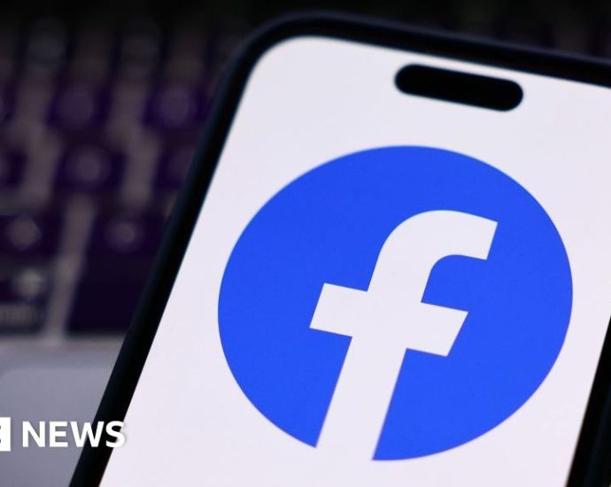 Papua New Guinea blocks Facebook to ‘limit’ fake news and porn