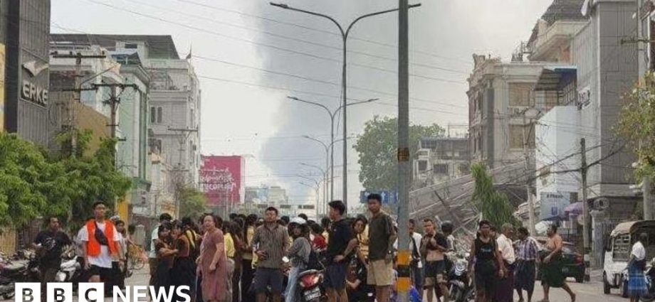 Thailand and Myanmar residents describe horror after earthquake