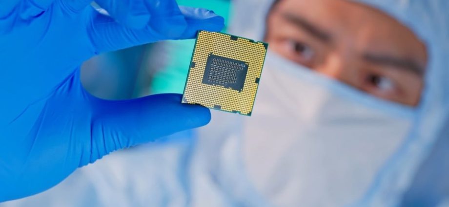 China unveils world’s fastest hard drive. Is ‘Poxiao’ the dawn of new flash memory?