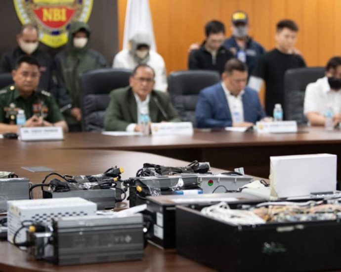 Chinese national arrested with surveillance device near Philippine election commission