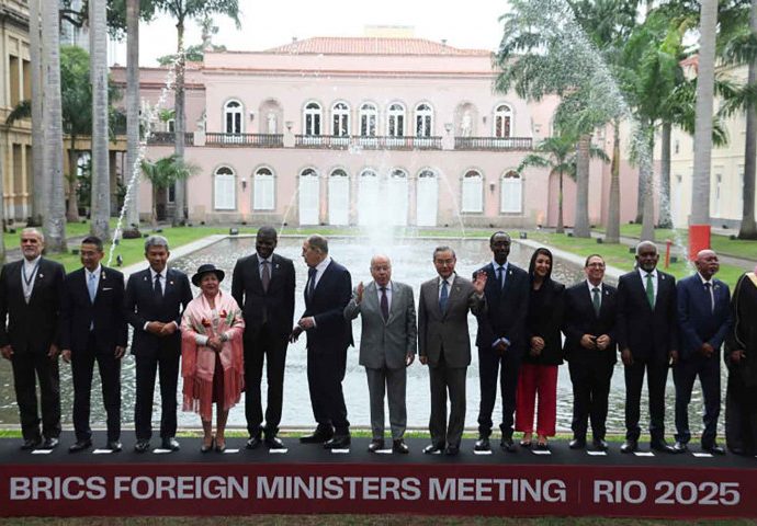 FM attends Brics meeting in Brazil