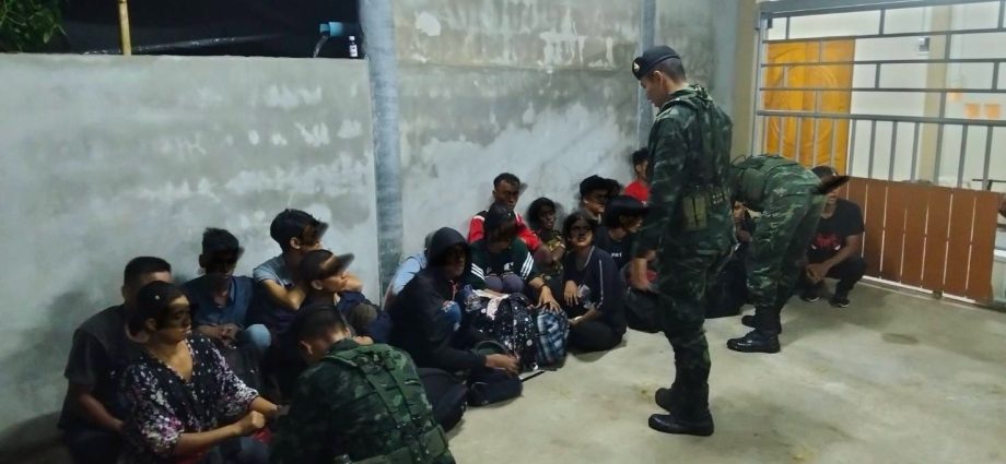 22 Illegal migrants caught crossing Myanmar border in Kanchanaburi
