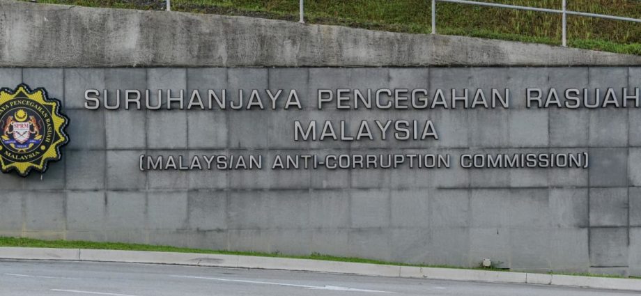 Alleged abduction of Malaysia key graft case figure – possible fake cops, staged disappearance among latest twists