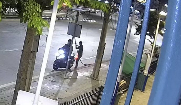 Bangkok cable thieves shocked in the act