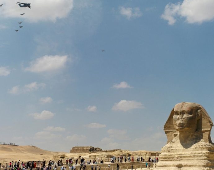 Chinese fighter jets soar over Egypt in first joint exercises