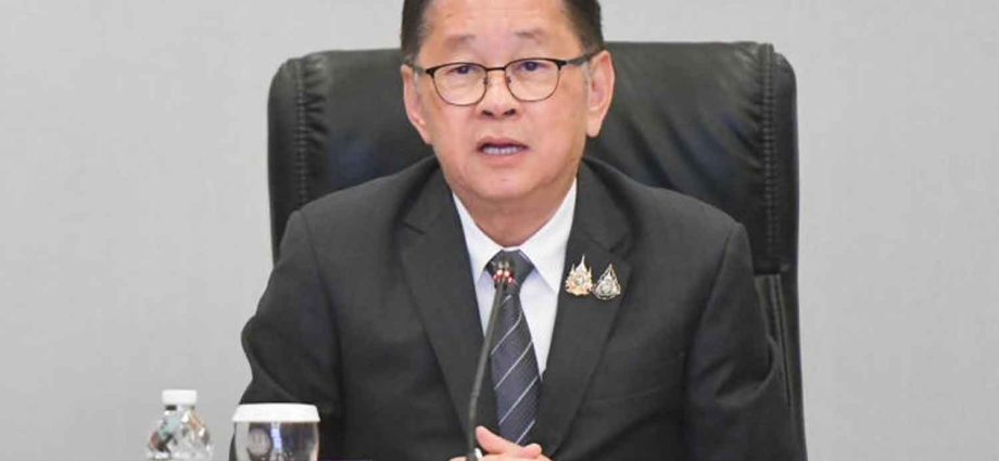 Coalition preaches unity before budget