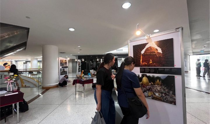 Exhibition shows plight of quake survivors