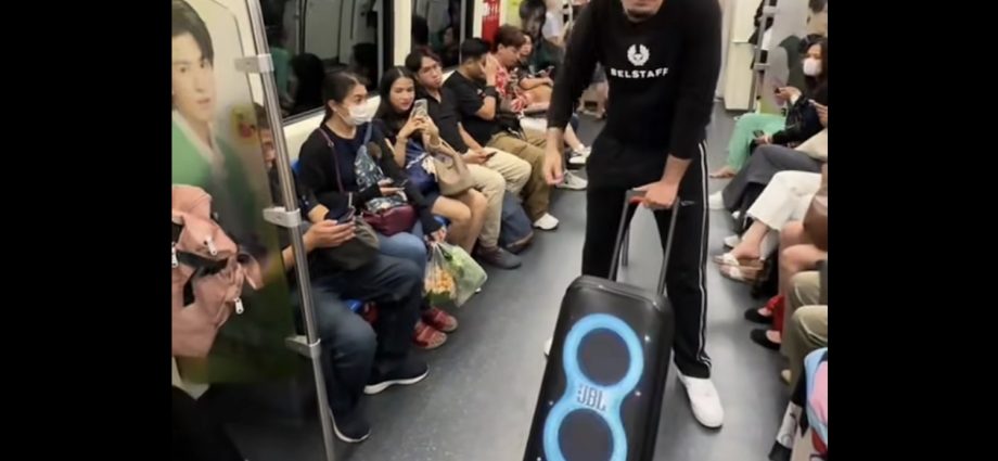 Foreign influencer blasted for loud music on Bangkok MRT