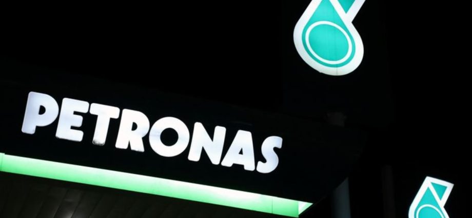 Malaysia Prime Minister confident on resolving Petronas-Petros dispute