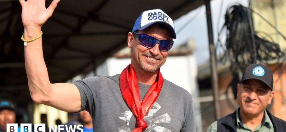 Mount Everest: British Kenton Cool reaches record 19th summit