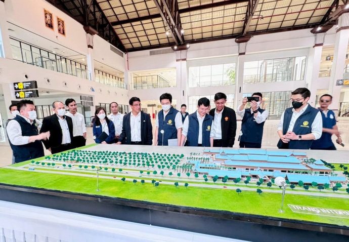 Opposition keeps eye on Trang airport spending
