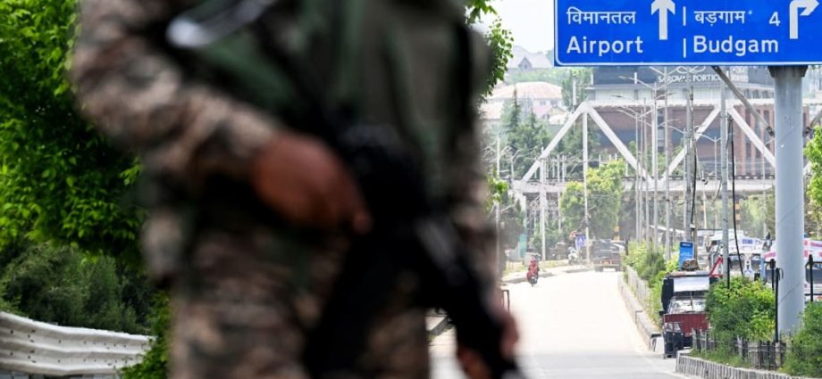 Pakistan returns Indian border guard captured after Kashmir attack
