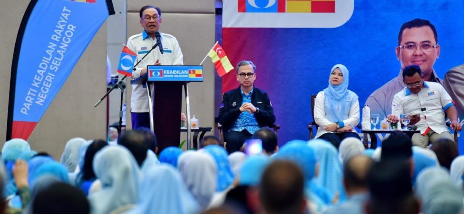 PKR election: Anwar’s presidency bid uncontested, No 2 party post set to be two-horse race