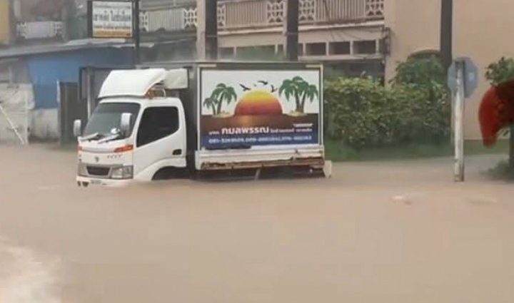 Rain pounds Phuket, flood warning