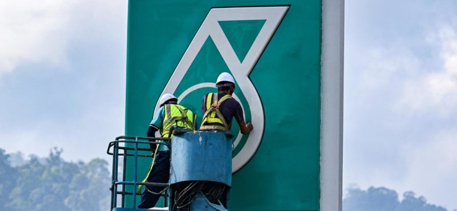 Sarawak accuses Petronas arm of operating without licence, as dispute between both sides worsens