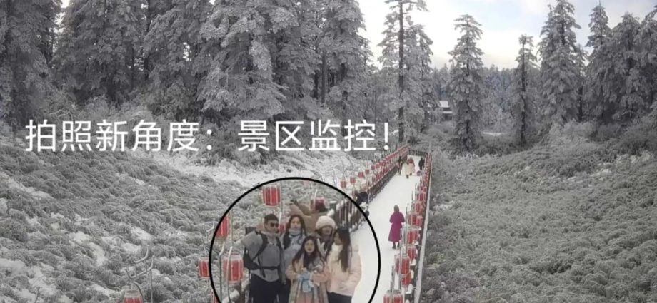 Say cheese! Tourists in China pose for CCTV cameras to snap ‘surveillance souvenir photos’
