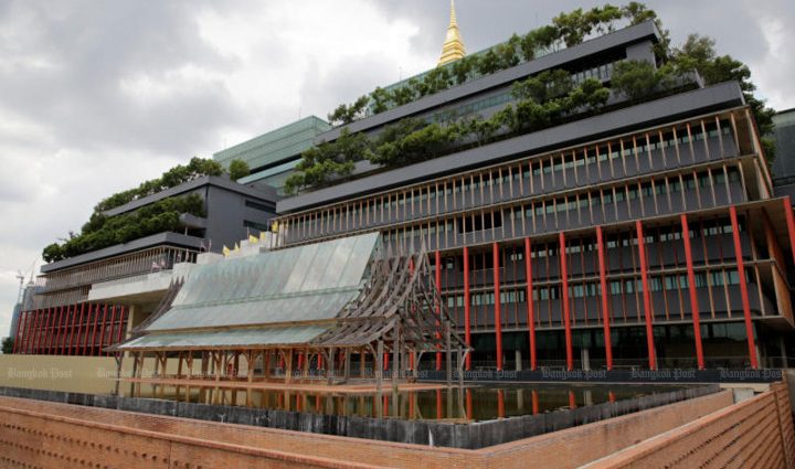 Senators slam ‘wasteful’ renovation plan